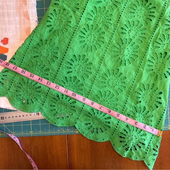 Lu Lu Lame Green Eyelet Lace Top | Size Small - Picture 6 of 8